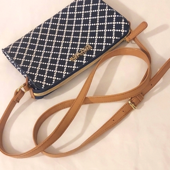 ❤️Like New! Kenneth Cole Reaction Crossbody Bag - Picture 8 of 14